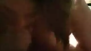 الشقراء المشاغبة تمارس الجنس مع الفحل الذي انتقل للتو