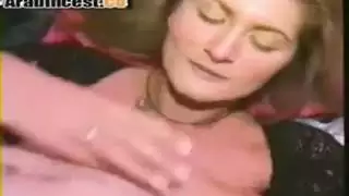 كلاسيكي مدبلج: عاهرة شقراء تُمارس عليها الجنس بقوة