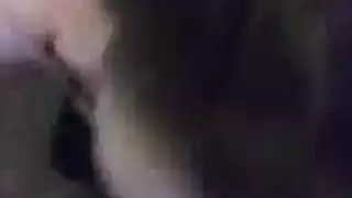 جنس طبيعي مع فتاة موشومة تمص ثم تركب قضيبًا سميكًا