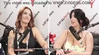 صدر سارة عربي البطل في مجد إباحي كامل