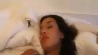 الثعلب الفضي يسود على العاهرة العربية الشابة في جنس عنيف