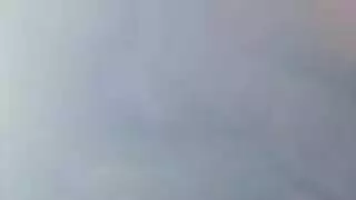 هزة الجماع في ساعات العمل: مريضة مثيرة تداعب كسها المبل في العيادة