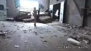 ناضجة مثيرة في اللاتكس تمتلئ بقضيب أسود كبير طوال اليوم