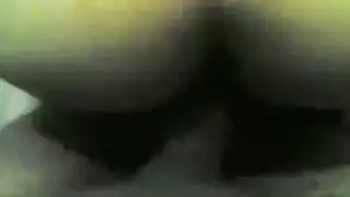 جسم نار وثدي ضخمة في جنس شرجي قاسي