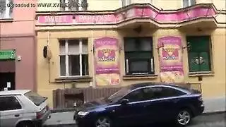 نيك عاملات الجزائريات منظفات في العمل