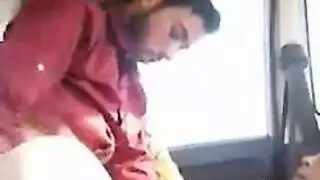 ركوب مهبل أملس بعد مص قضيب مكثف في المركبة إباحية محجبة