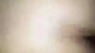 قابلت أمي السيئة رجلاً على الشاطئ ومارس الجنس معه طوال اليوم