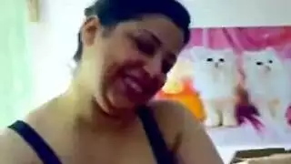 قحبة مصرية فخدة